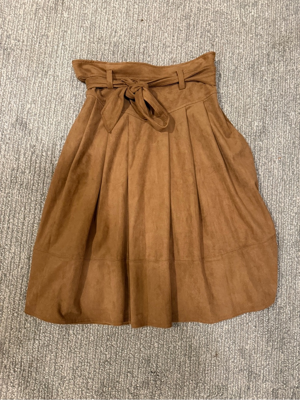 Anthropologie Akemi + Kin Faux Suede Paperbag Waist Pleated Skirt Size 10